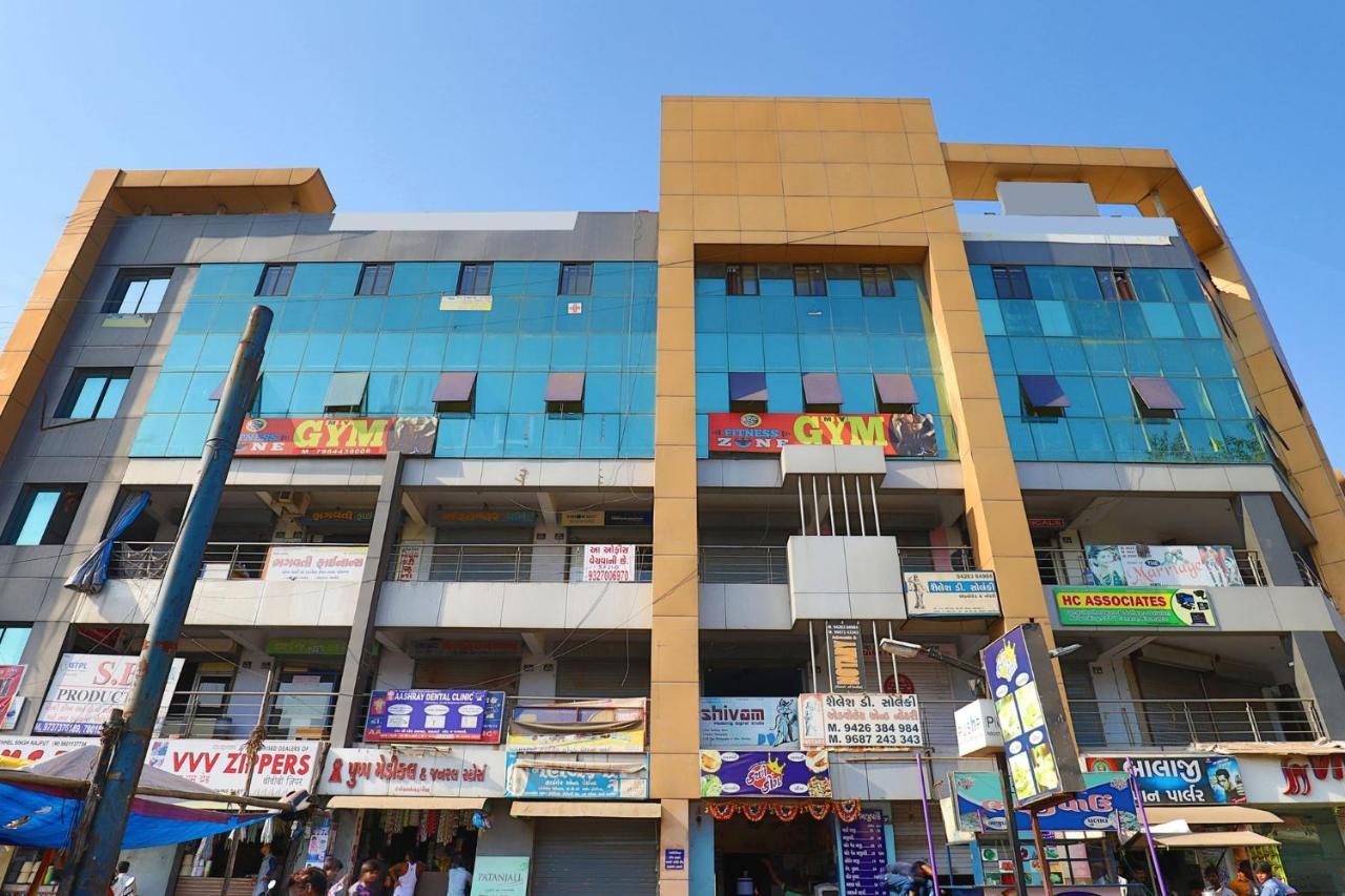 אחמדאבאד Hotel Tulip Plaza מראה חיצוני תמונה